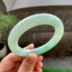 细糯种飘绿圆条手镯（55.7mm）（yc240755）