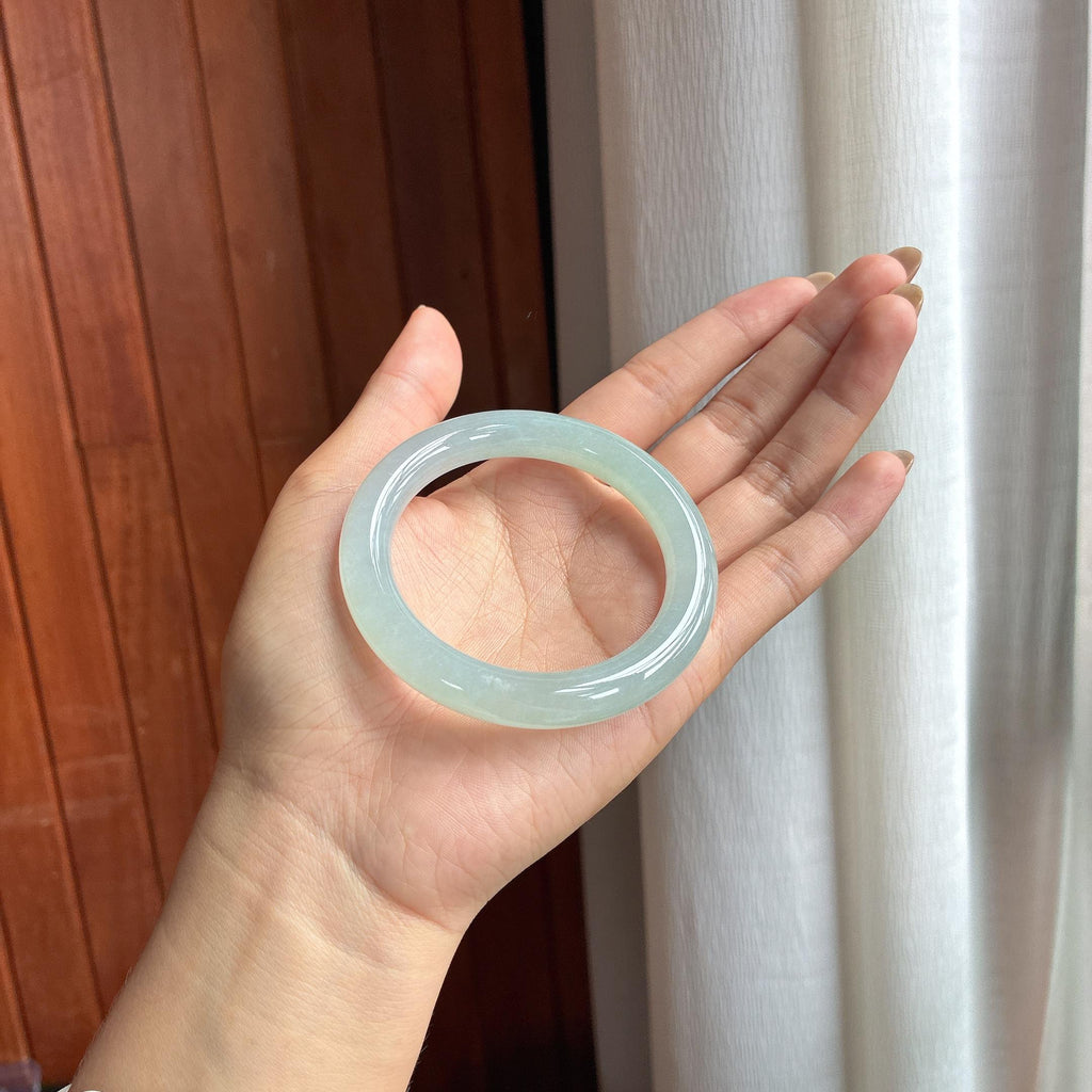 冰种淡底色翡翠圆条手镯（54mm）（yc420178）