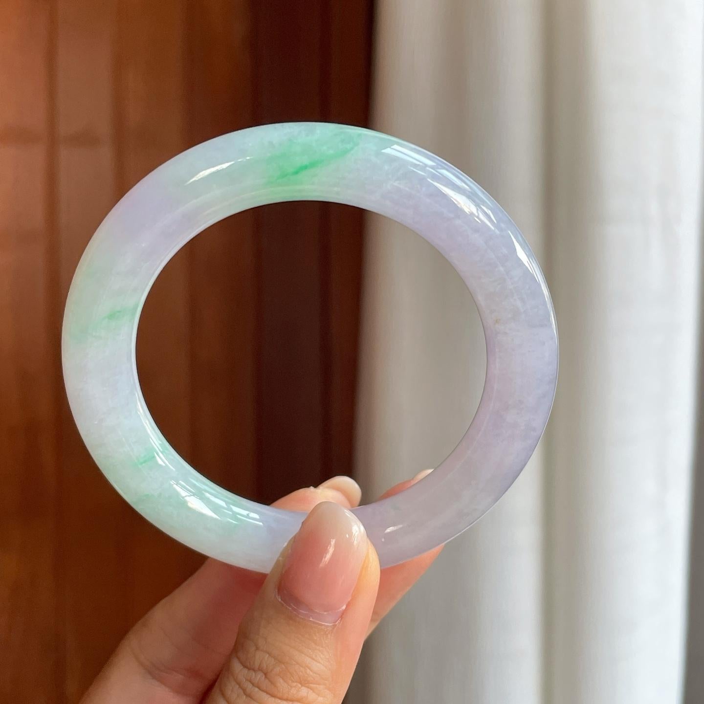糯冰春带彩翡翠圆条手镯（55.7mm）（yc408406）