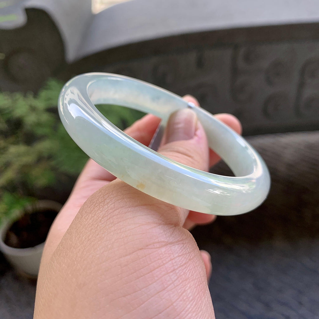 细糯种淡晴底洒金贵妃手镯（55.3mm）（yc243900）