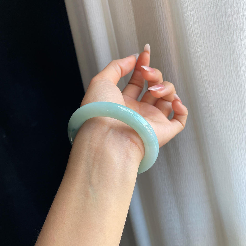 细糯冰飘花翡翠圆条手镯（55.5mm）（yc295020）