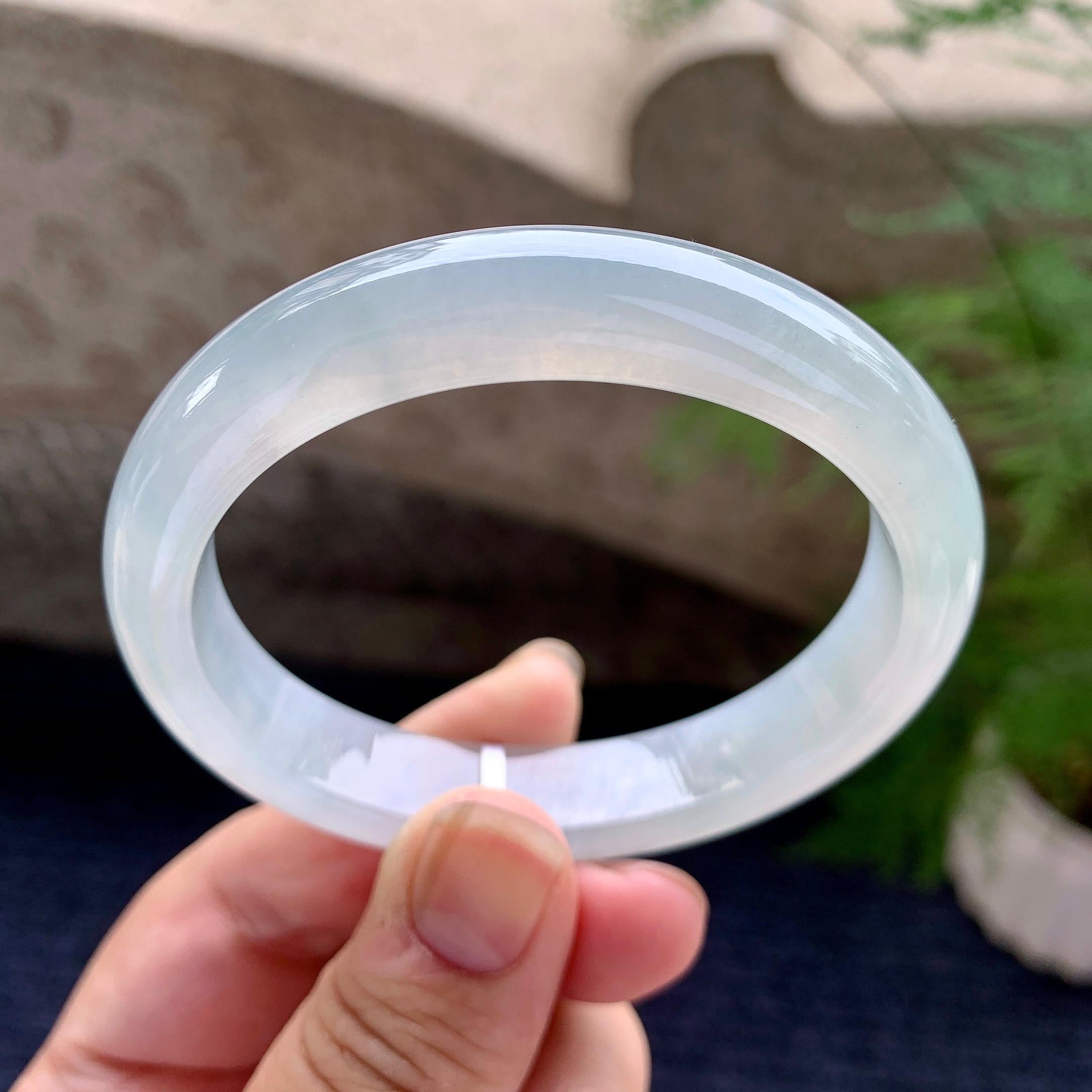 糯冰种无色贵妃手镯（56.2mm）