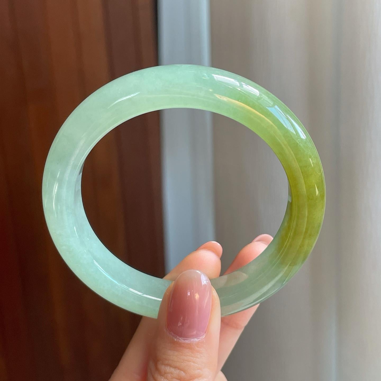 冰种晴底带黄翡翡翠平安镯（55.7mm)（yc329492）