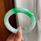糯种白底青带色翡翠平安镯（54mm）（yc223453）