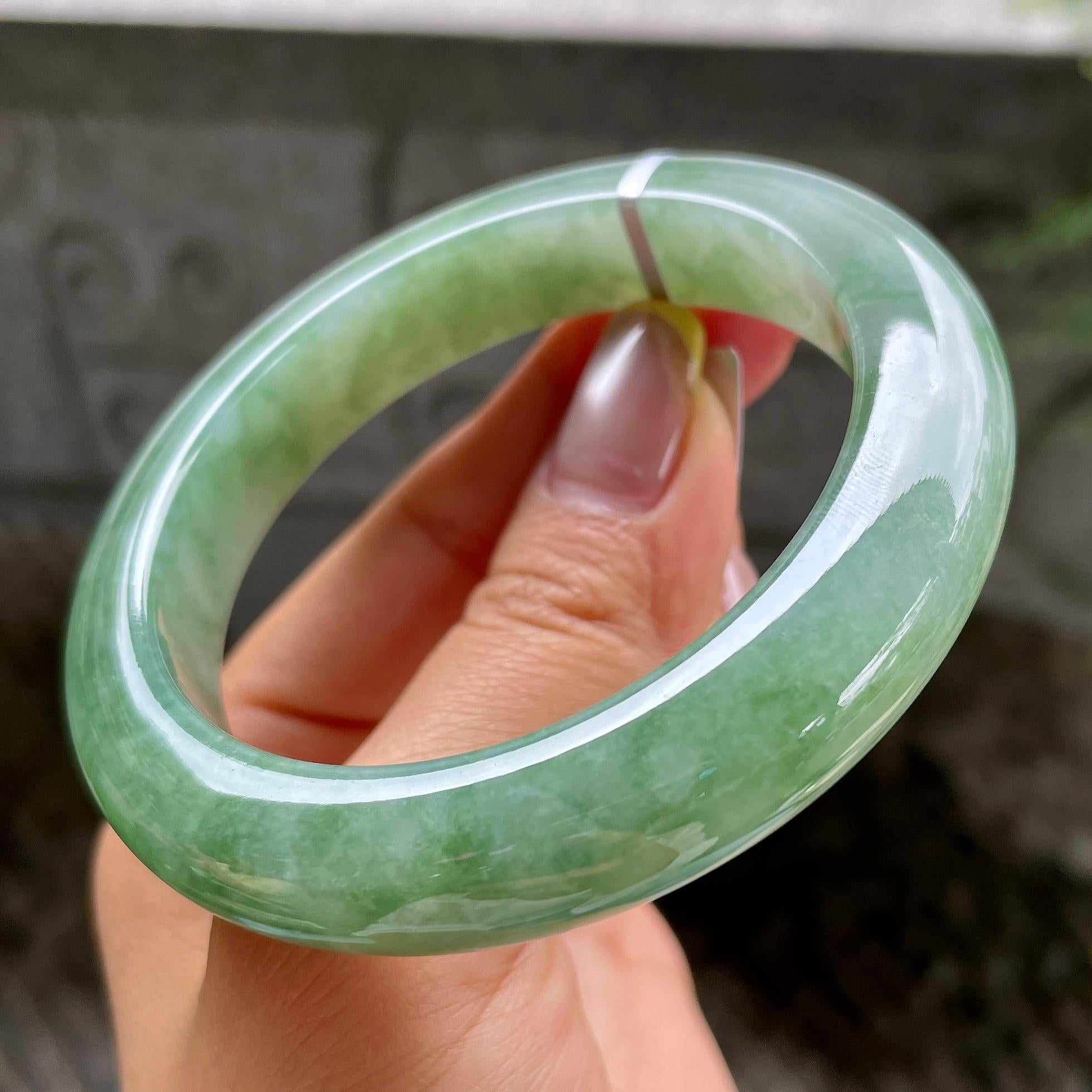 细糯种飘花正圈平安镯56.7圈      天然缅甸A货翡翠（yc383125）