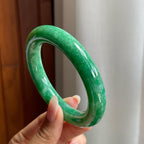 细糯种满绿翡翠圆条手镯（55mm）