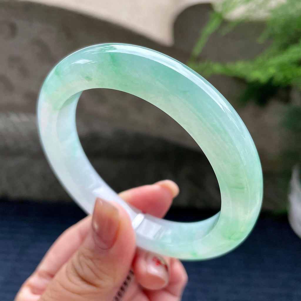 大圈口糯冰种飘绿花正圈平安镯58圈口  天然缅甸A货翡翠（yc350660）
