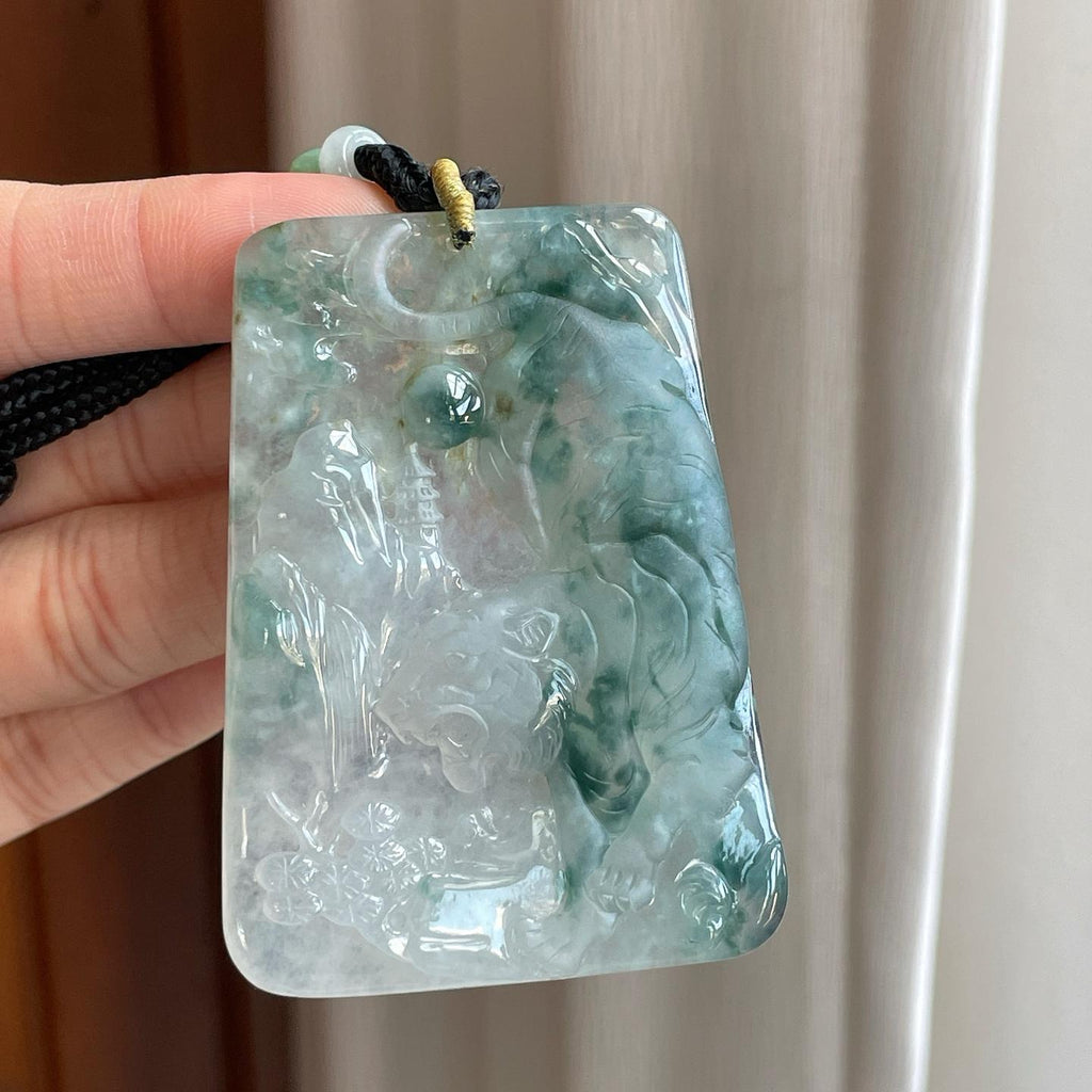 糯冰飘花翡翠虎牌（yc301440）