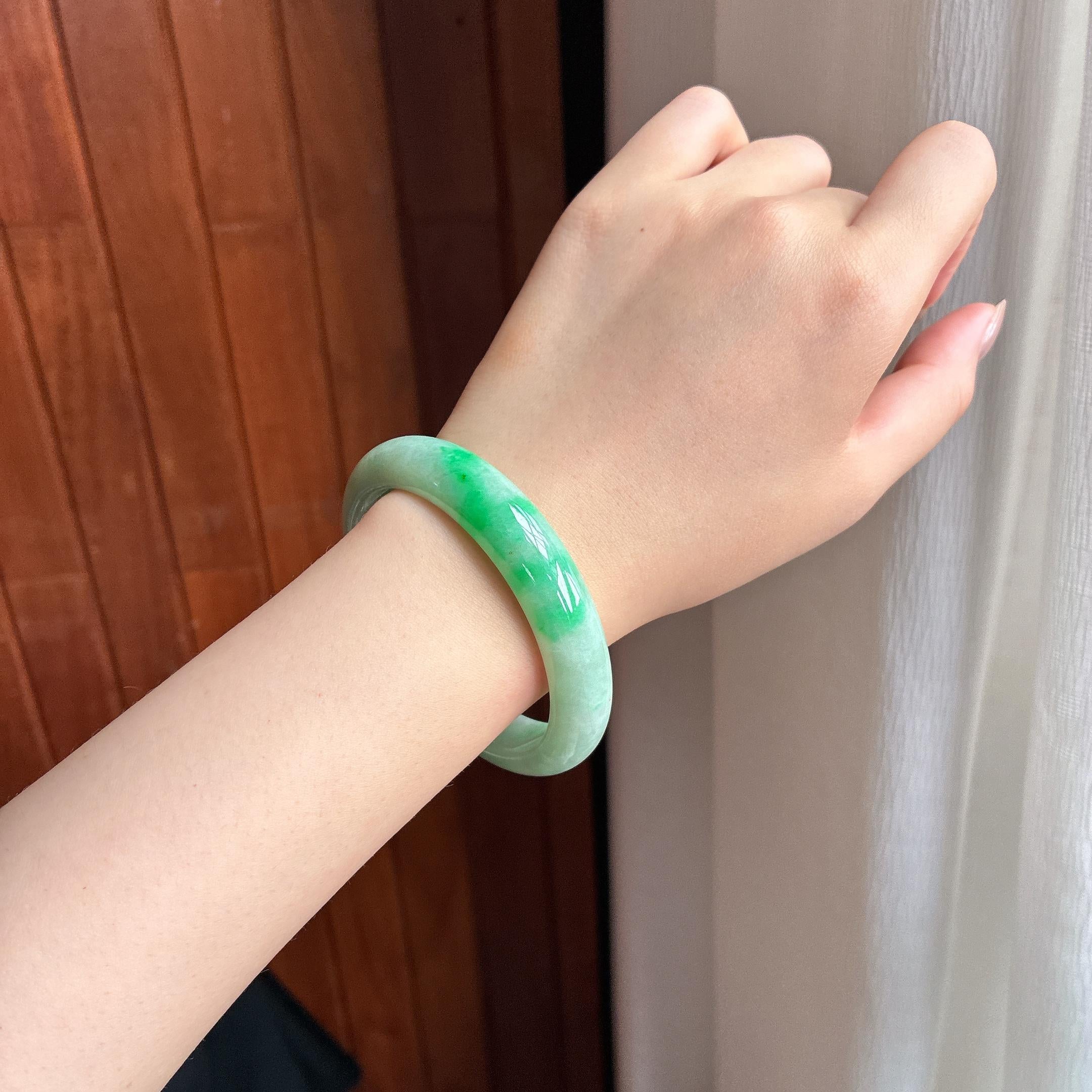 糯冰带色翡翠平安镯 57圈（yc436478）