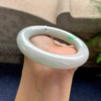 糯种飘绿圆条手镯（56.5mm）（yc280860）