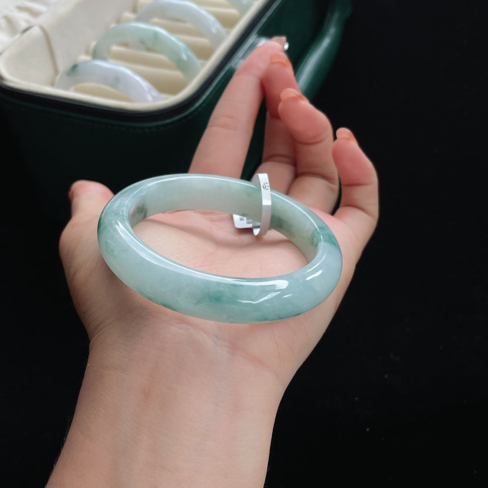 糯种飘蓝花正圈翡翠手镯(56mm)（yc016633）