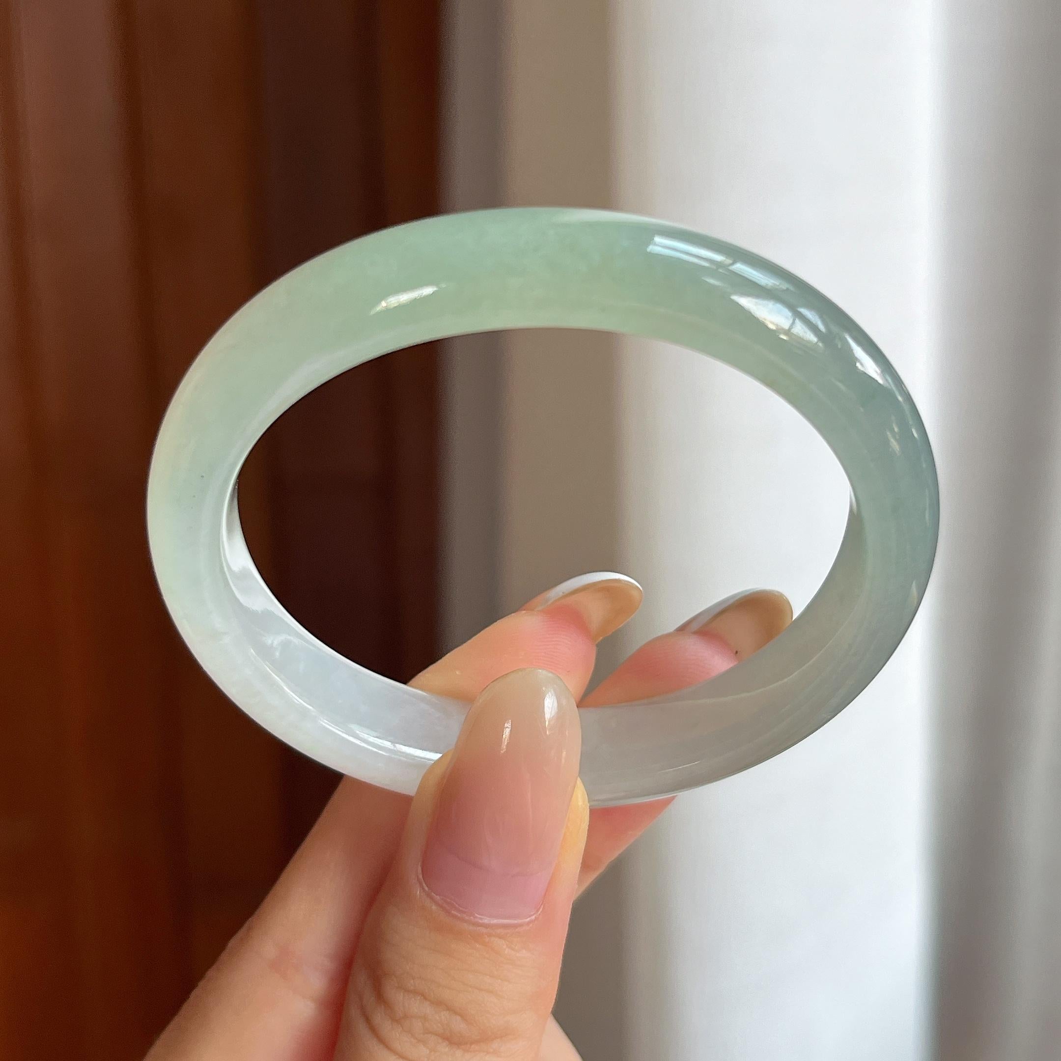 糯冰晴水翡翠贵妃镯 52圈（yc430356）