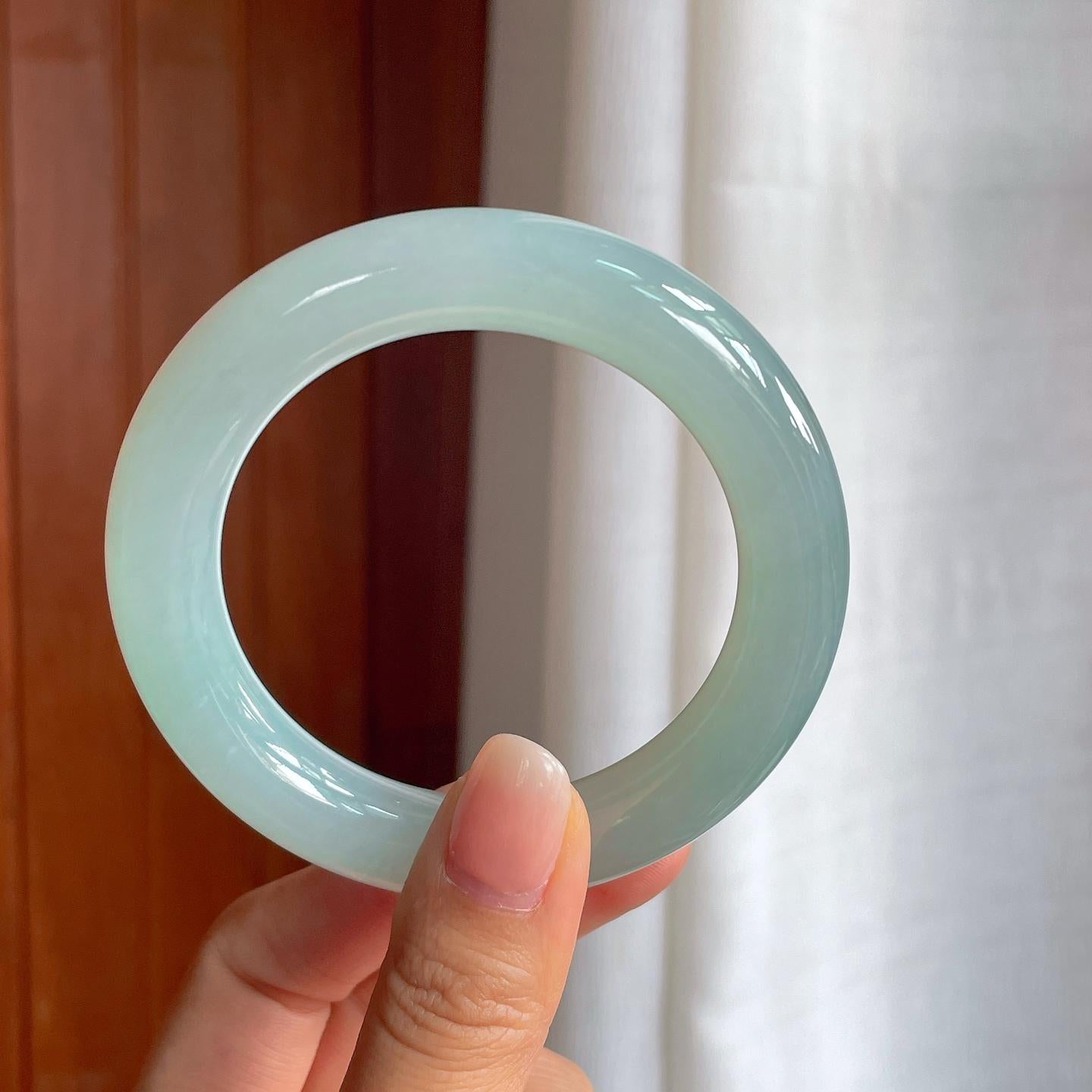 细糯冰晴底翡翠圆条手镯（56.3mm）（yc400219）