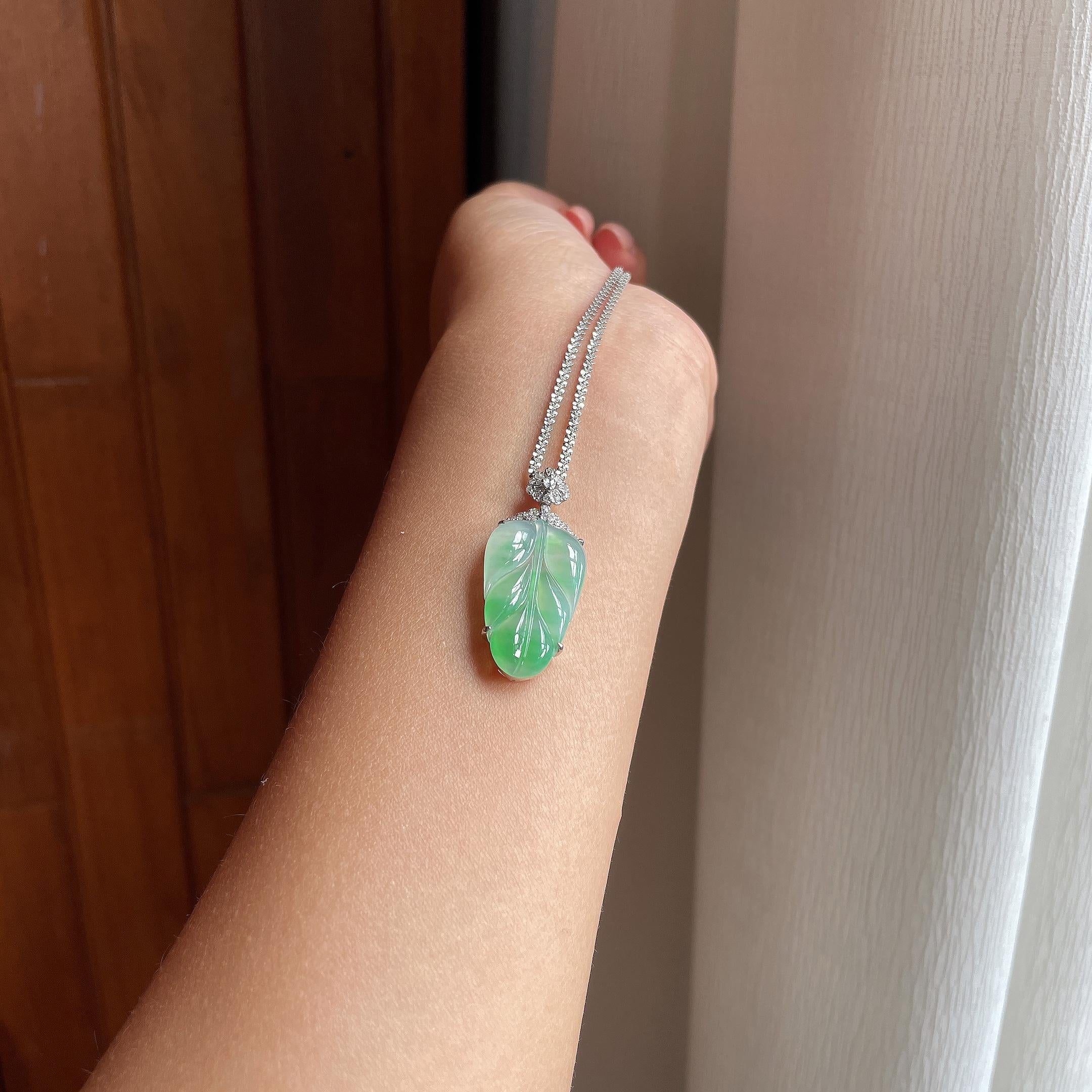 18K金镶冰种起光带色玉叶挂件 天然缅甸A货翡翠（yc532414）