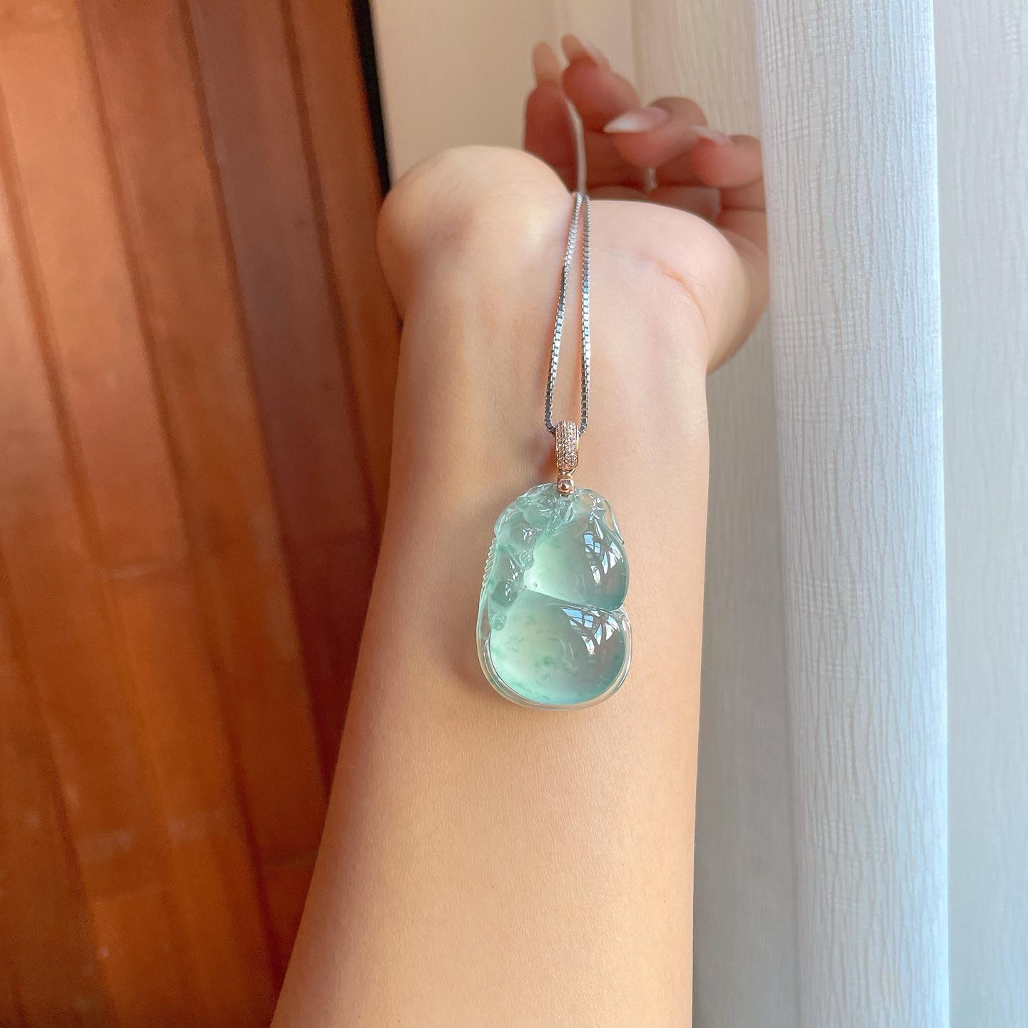 18k金钻镶冰种晴水飘花翡翠葫芦（yc270312）