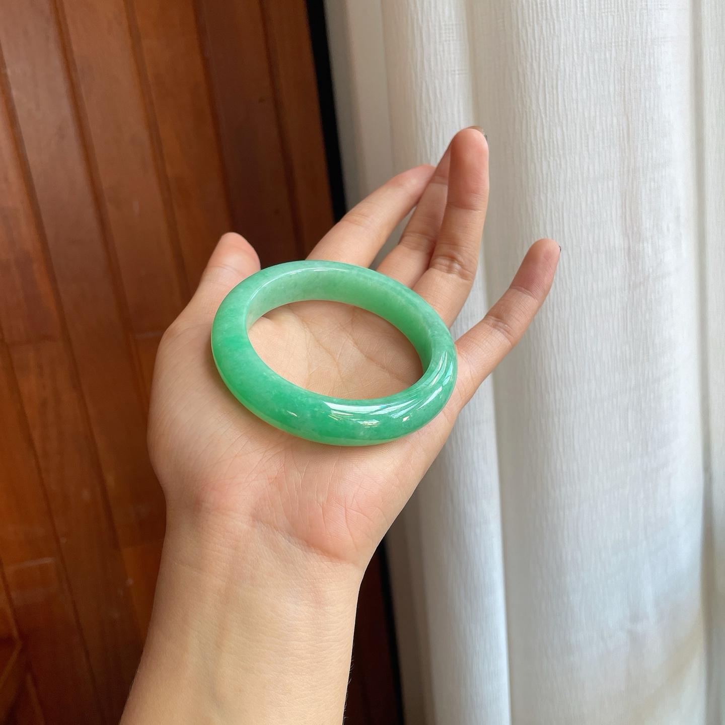 糯冰果绿翡翠平安镯（53.7mm）（yc278726）