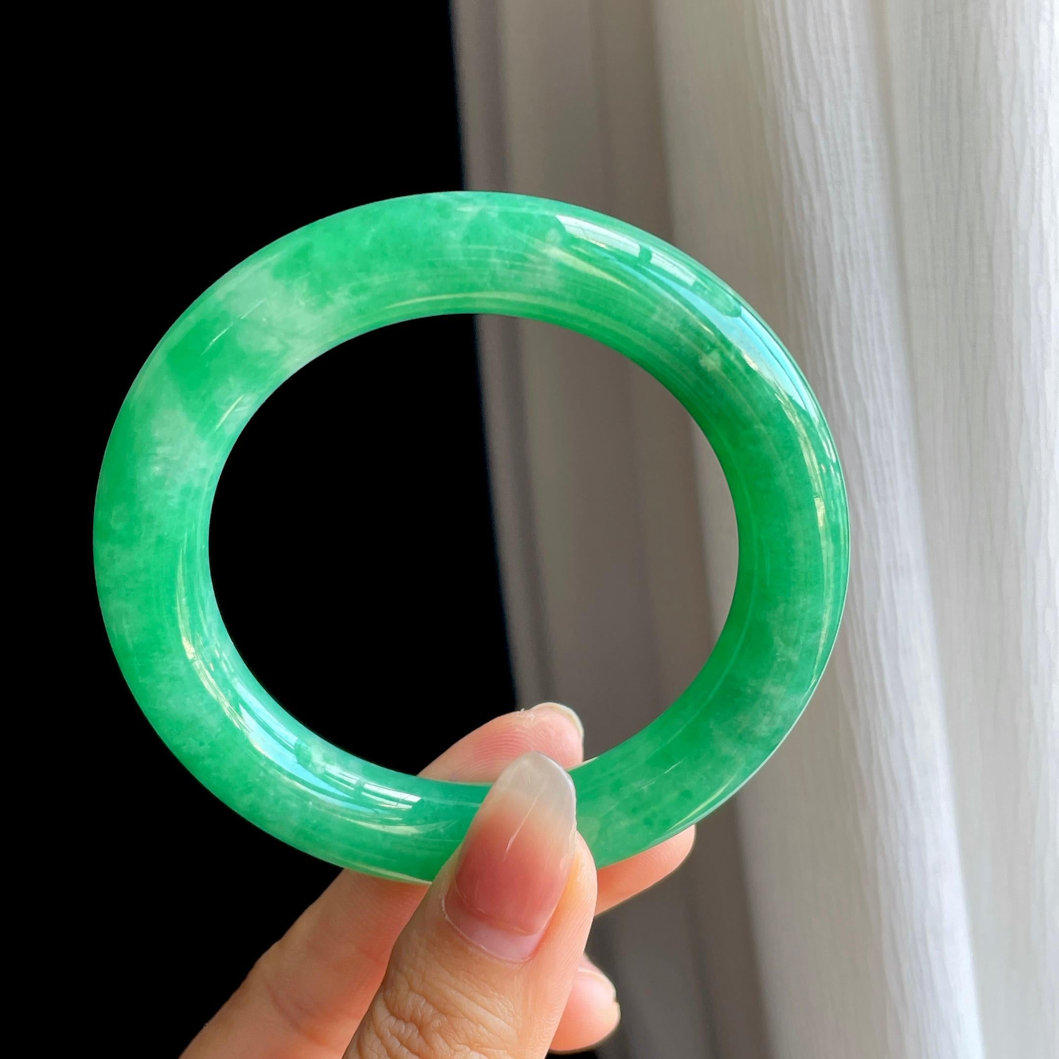 糯冰满绿翡翠圆条手镯（56.6mm)（yc324020）