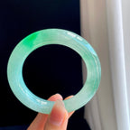 冰种带翠色翡翠圆条手镯（55mm）（yc329495）