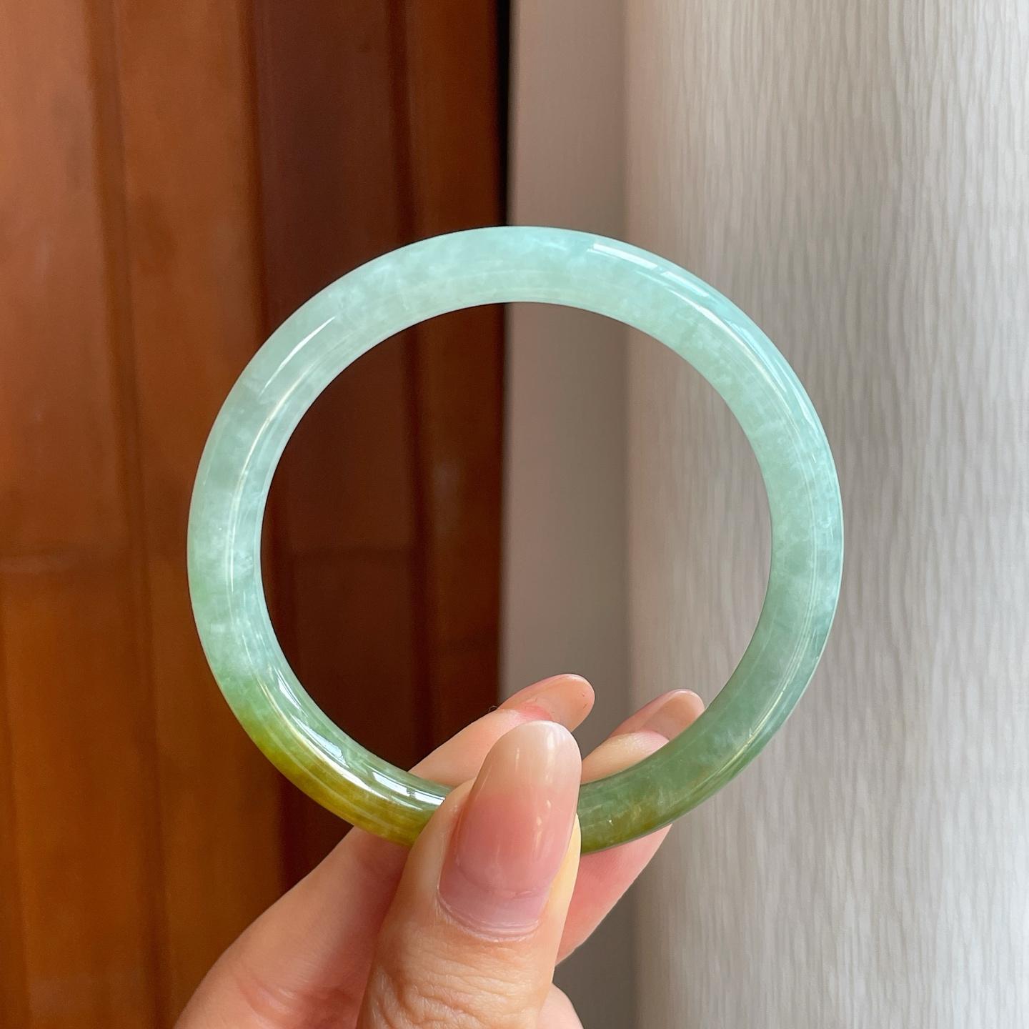 糯冰黄加绿翡翠圆条手镯（52mm)（yc365769）