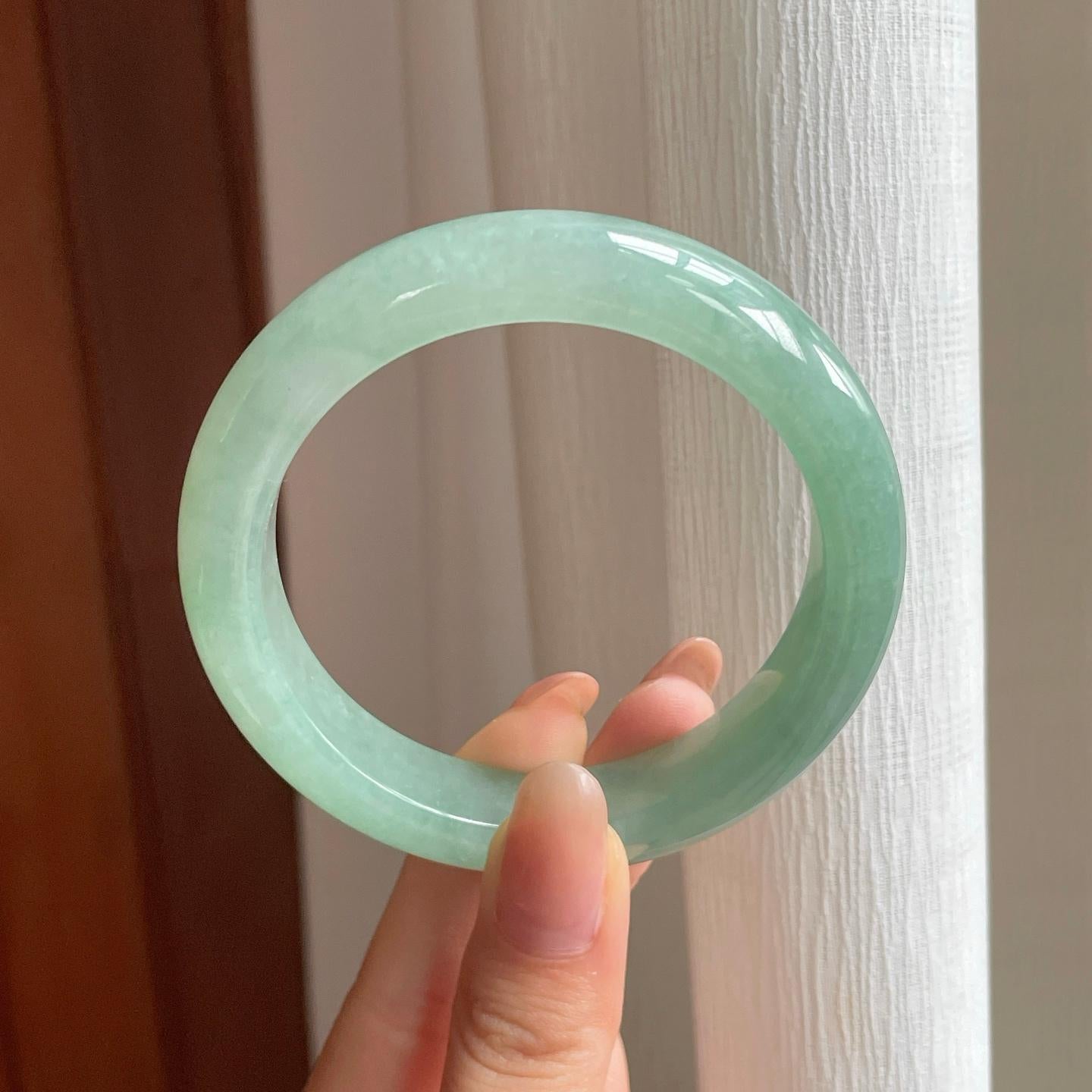 冰种果绿翡翠平安镯（57.5mm)（yc354330）