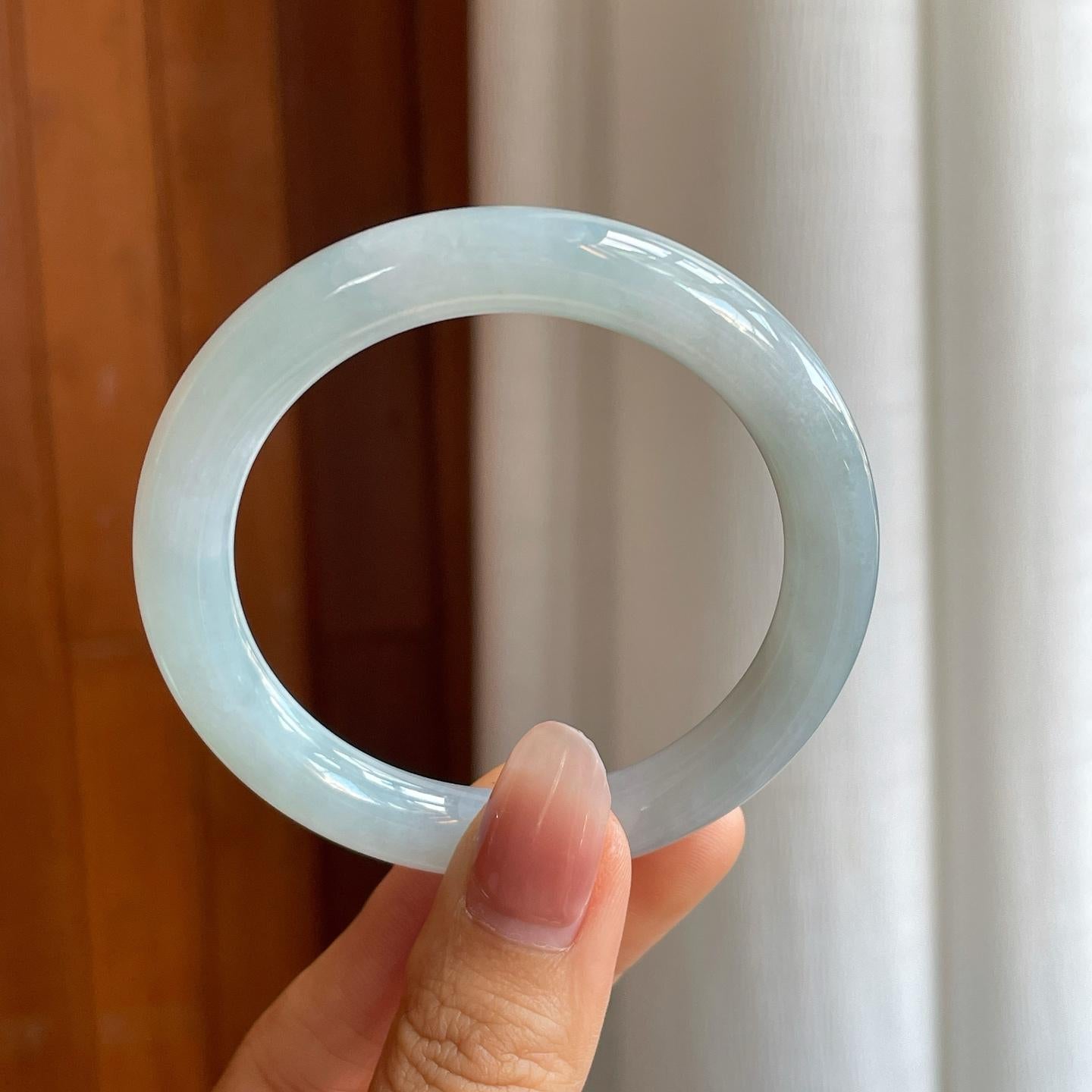 糯冰蓝底翡翠圆条手镯（51.8mm）（yc312899）