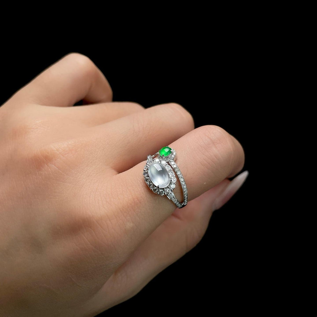 18k金钻镶冰种双色翡翠蛋面戒指（yc265736）