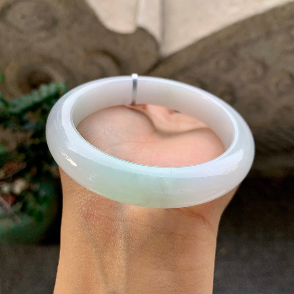 糯种带色翡翠平安镯（57mm）（yc054474）