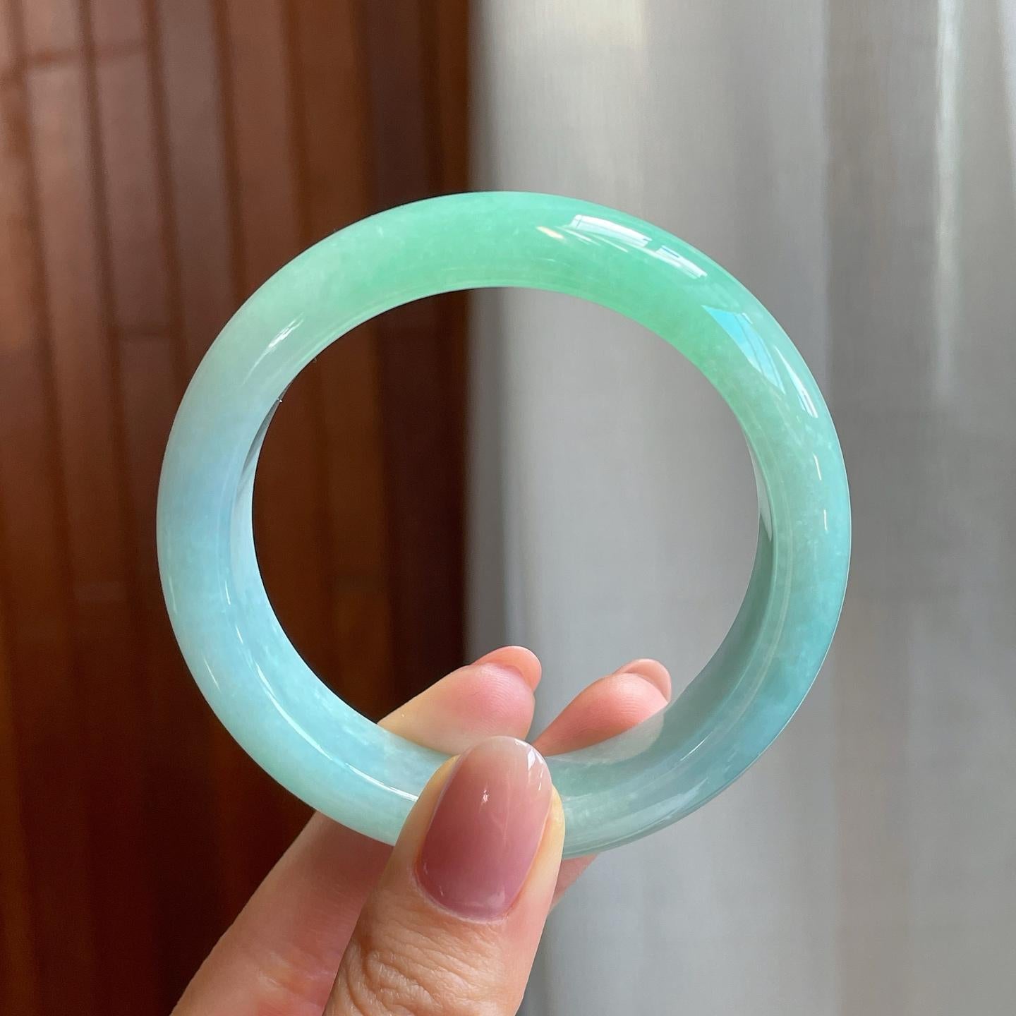 糯冰种果绿底翡翠平安镯（54.7mm)（yc320882）