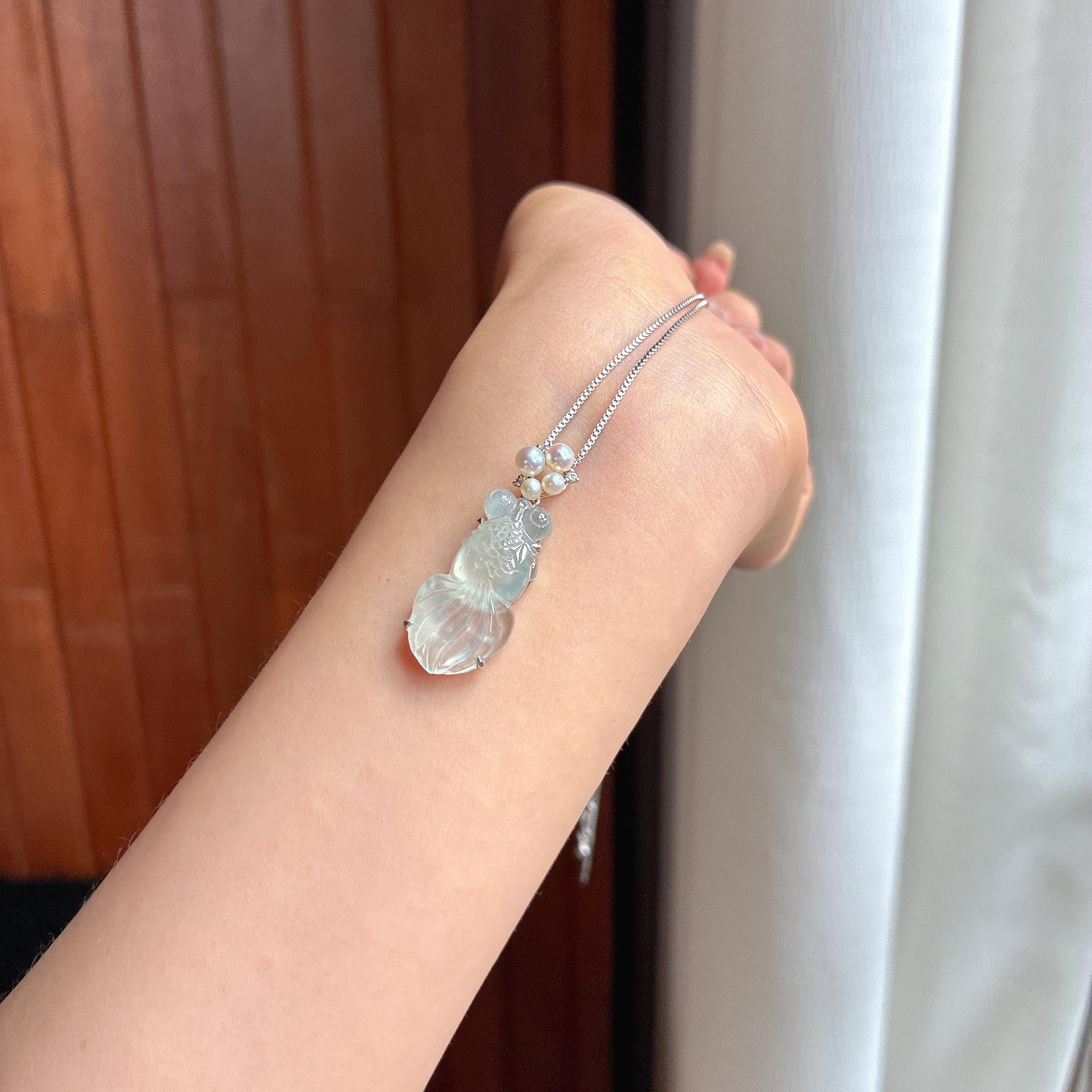 Vàng 18k đính ngọc băng chủng không màu như cá gặp nước, ngọc phỉ thúy tự nhiên Myanmar loại A (yc450431)