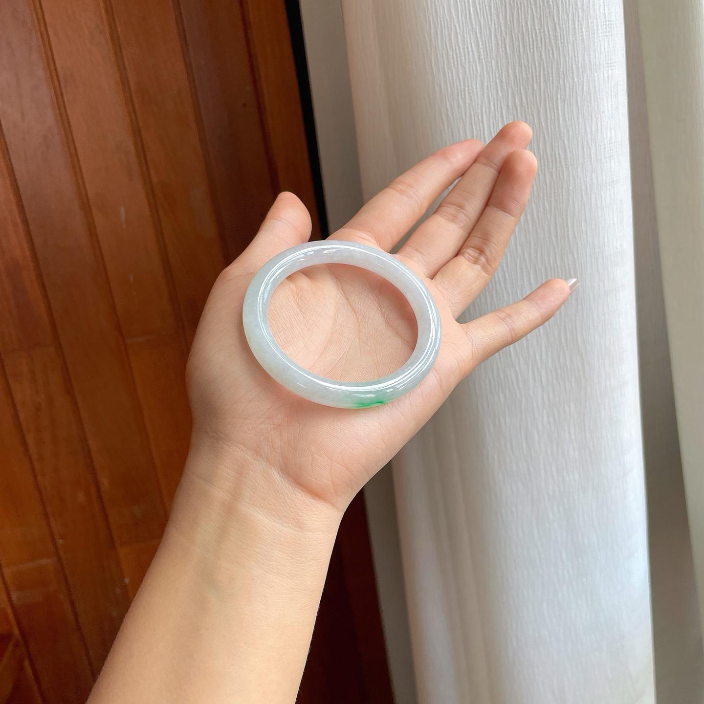 糯冰带色翡翠圆条手镯（51mm）（yc310966）