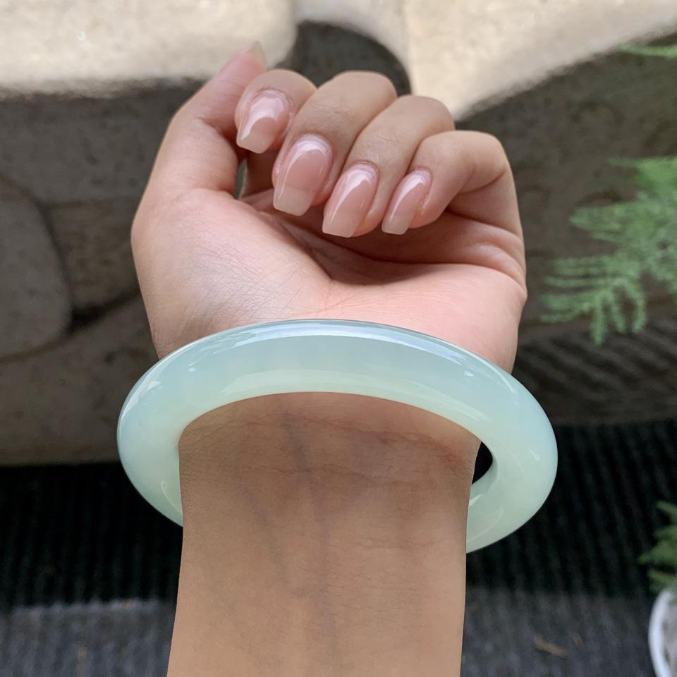 糯冰种晴水翡翠圆条手镯（60.7mm）（TF06250001）