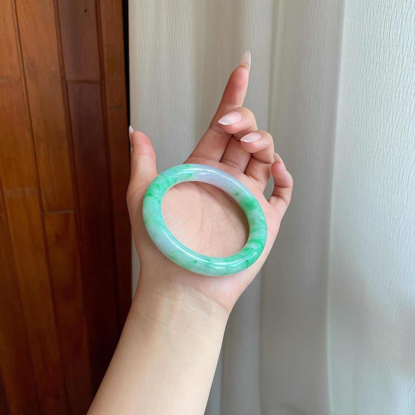 细糯冰飘花翡翠圆条手镯（54.3mm）（yc272908）