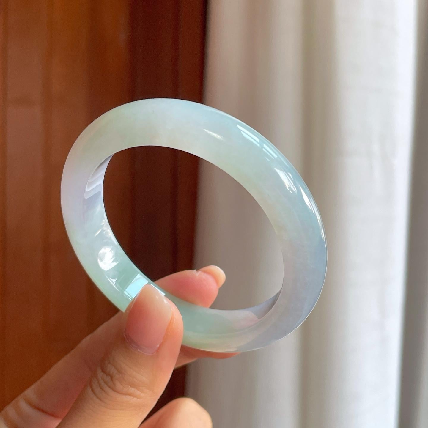 糯冰淡春彩底翡翠平安镯（55.5mm）（yc411305）