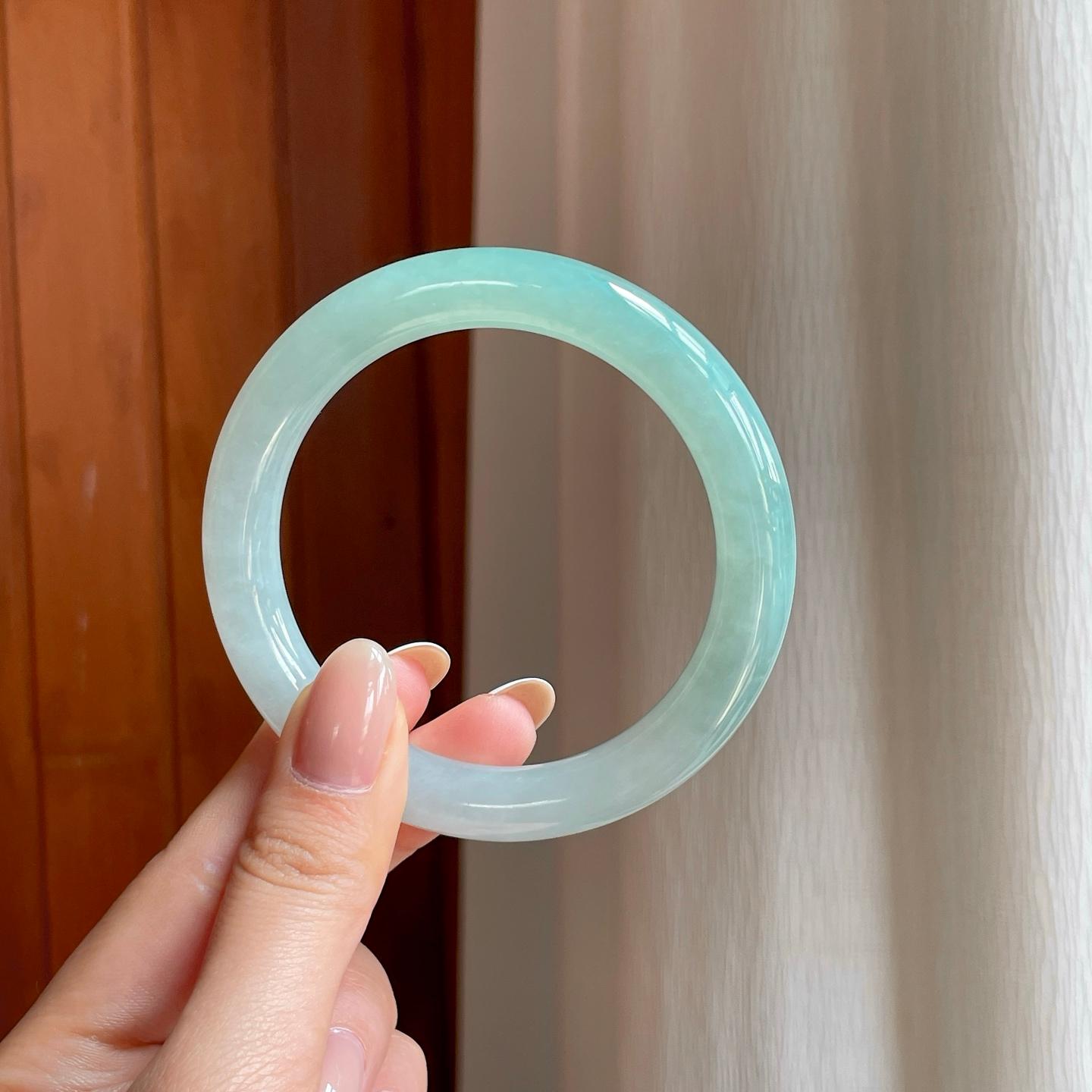 冰种蓝晴底翡翠圆条手镯（57mm）（yc369213）