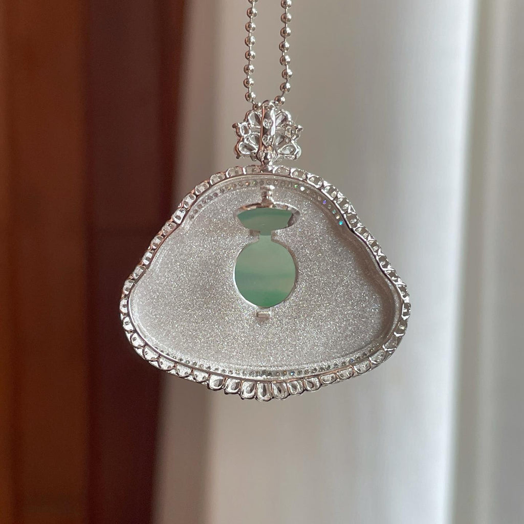 18k金钻镶冰种带色翡翠佛公（yc261336）