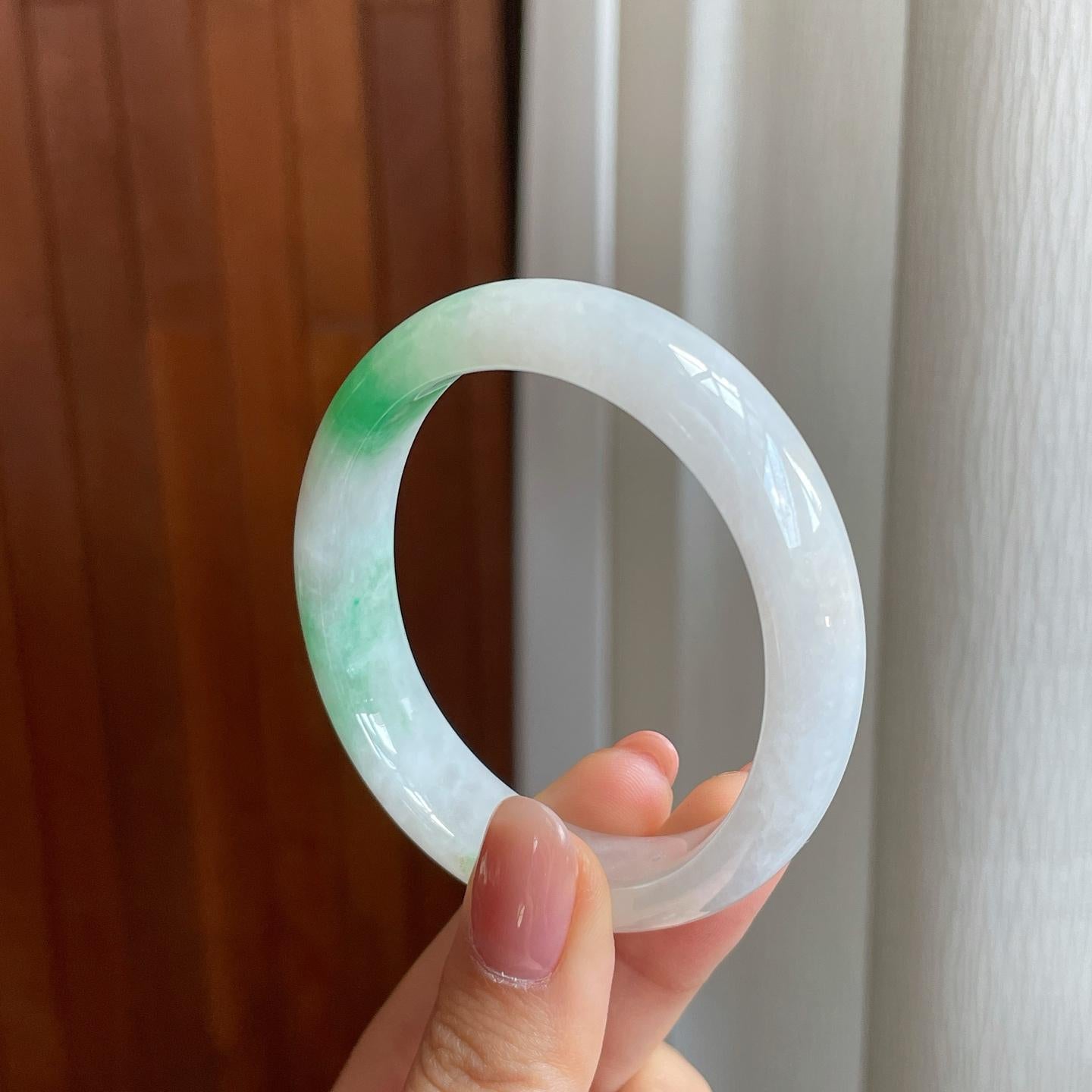 糯冰飘花翡翠贵妃镯（55mm)（yc323831）