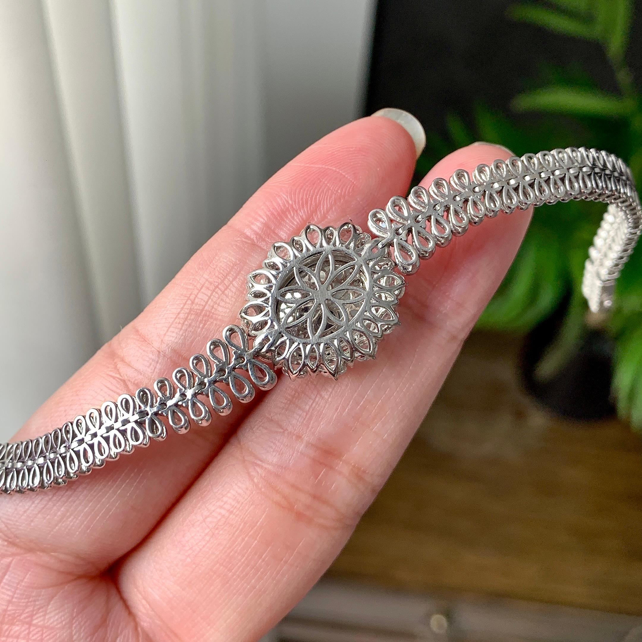 18K金钻镶冰种无色蛋面手链（yc224989）