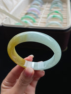 糯冰飘黄正圈翡翠手镯（58mm）