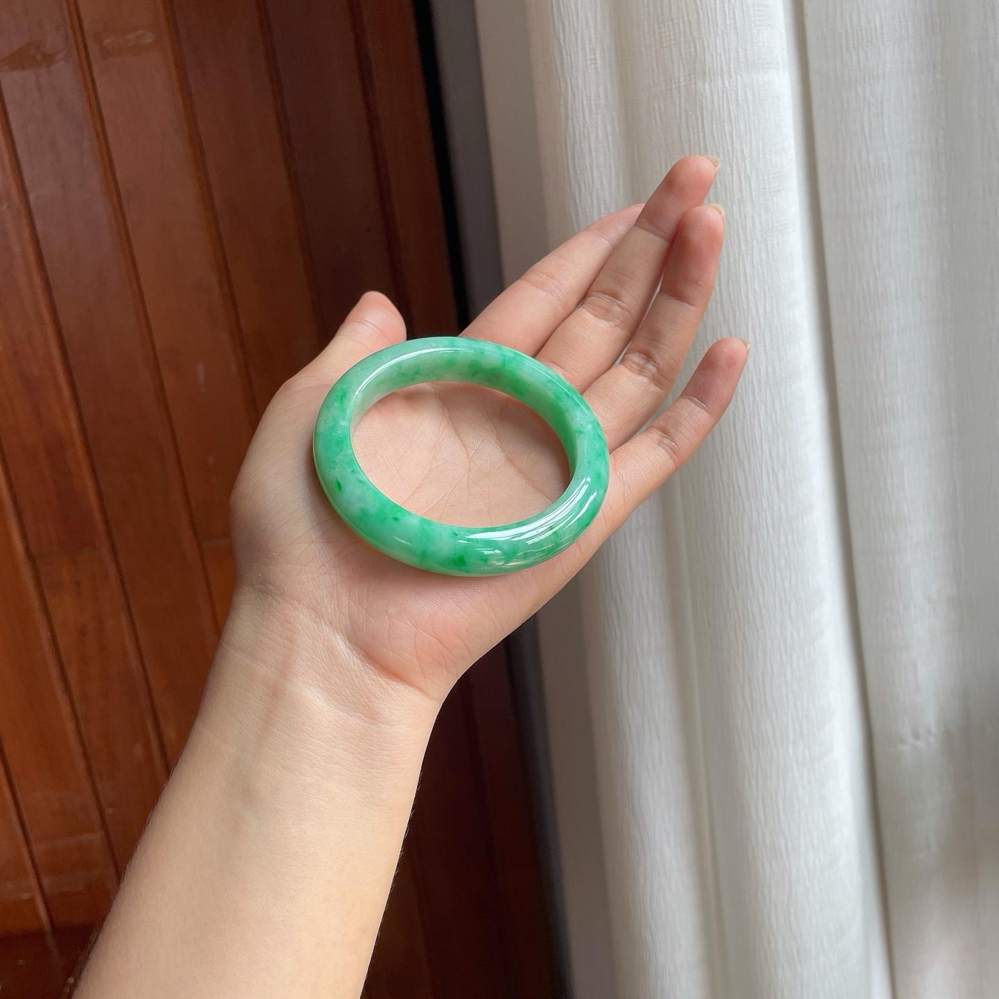 糯冰带色翡翠平安镯（54.5mm）（yc400204）