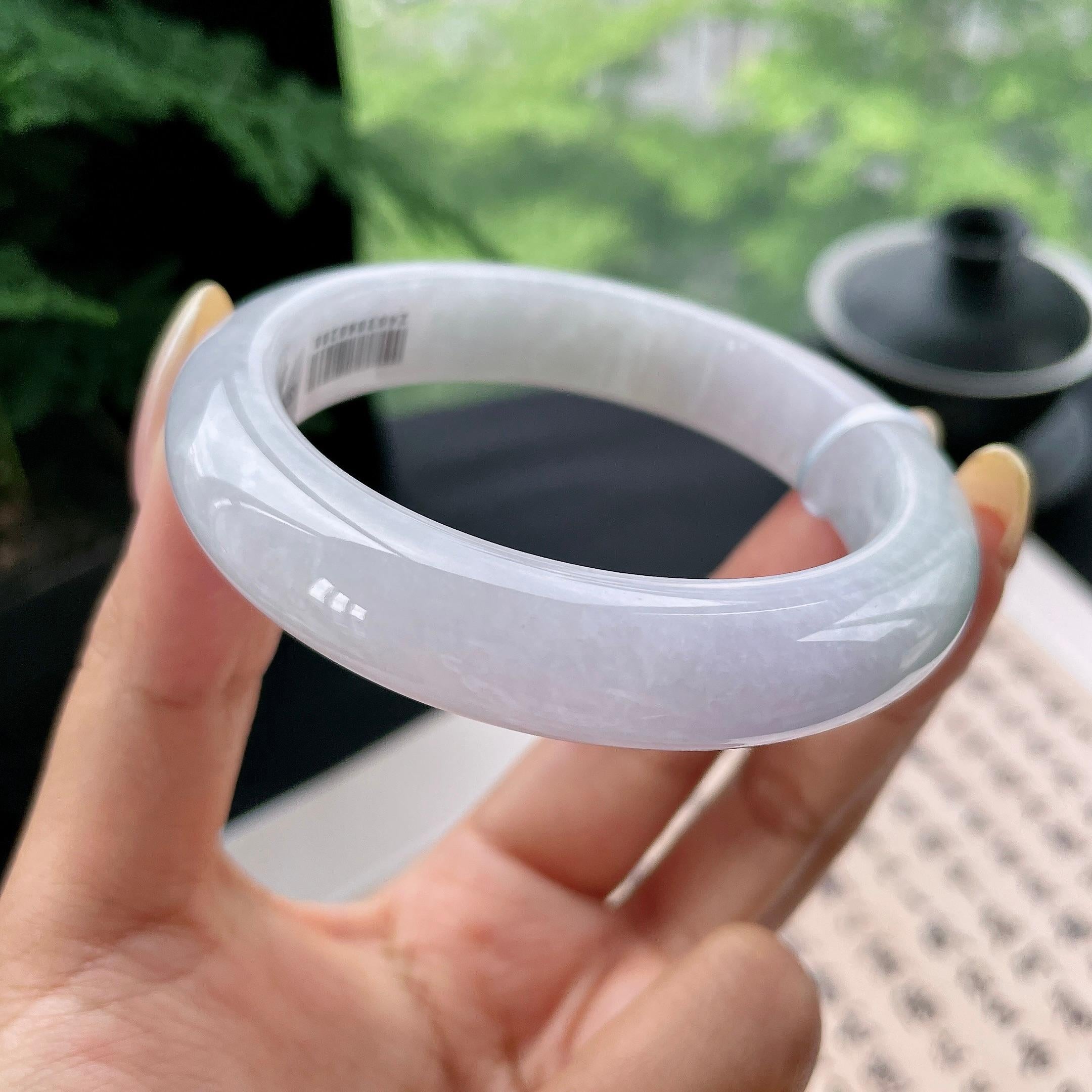 细糯种淡春彩正圈平安镯57圈 天然缅甸A货翡翠（yc473068）