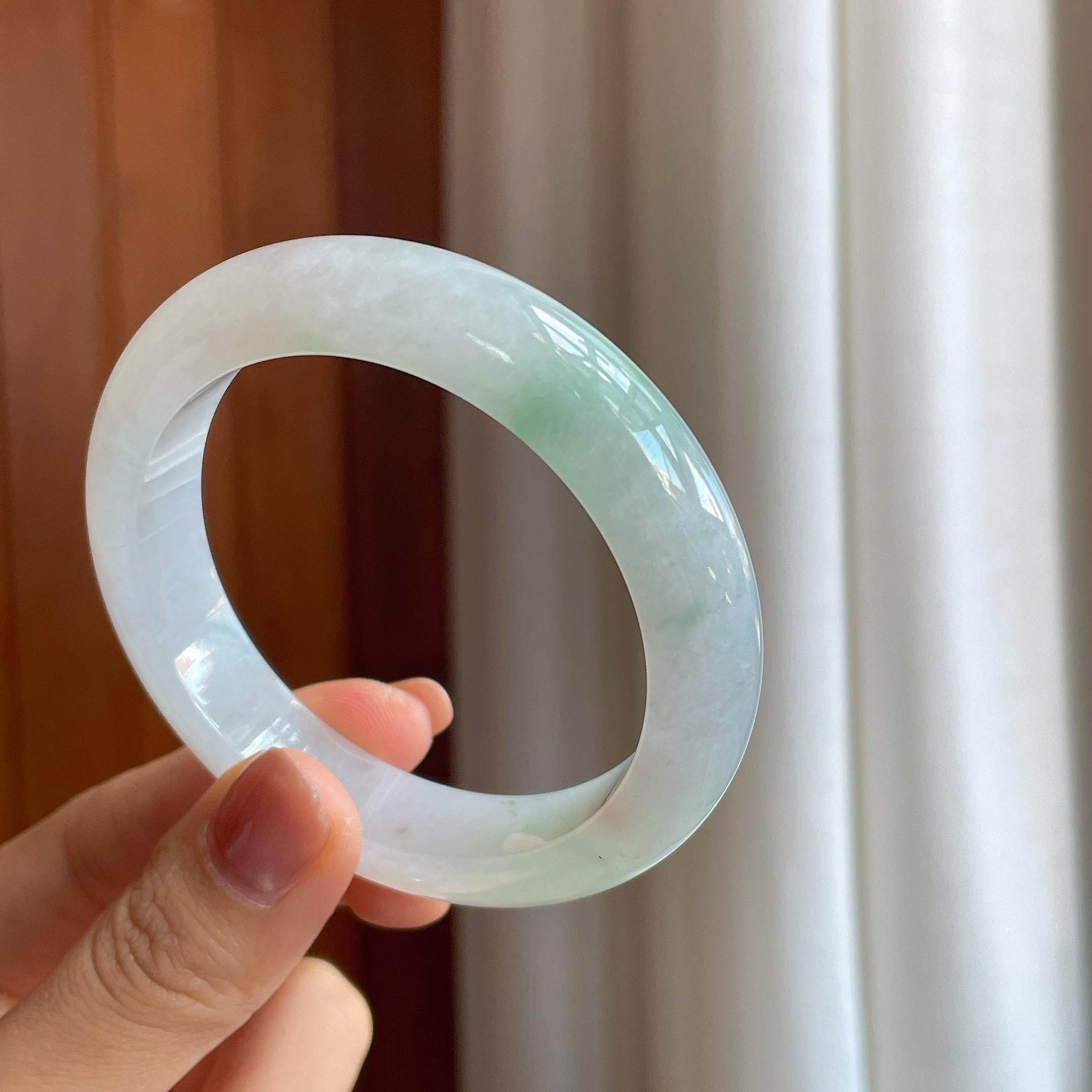 糯冰特色翡翠平安镯（55.5mm）（yc284567）