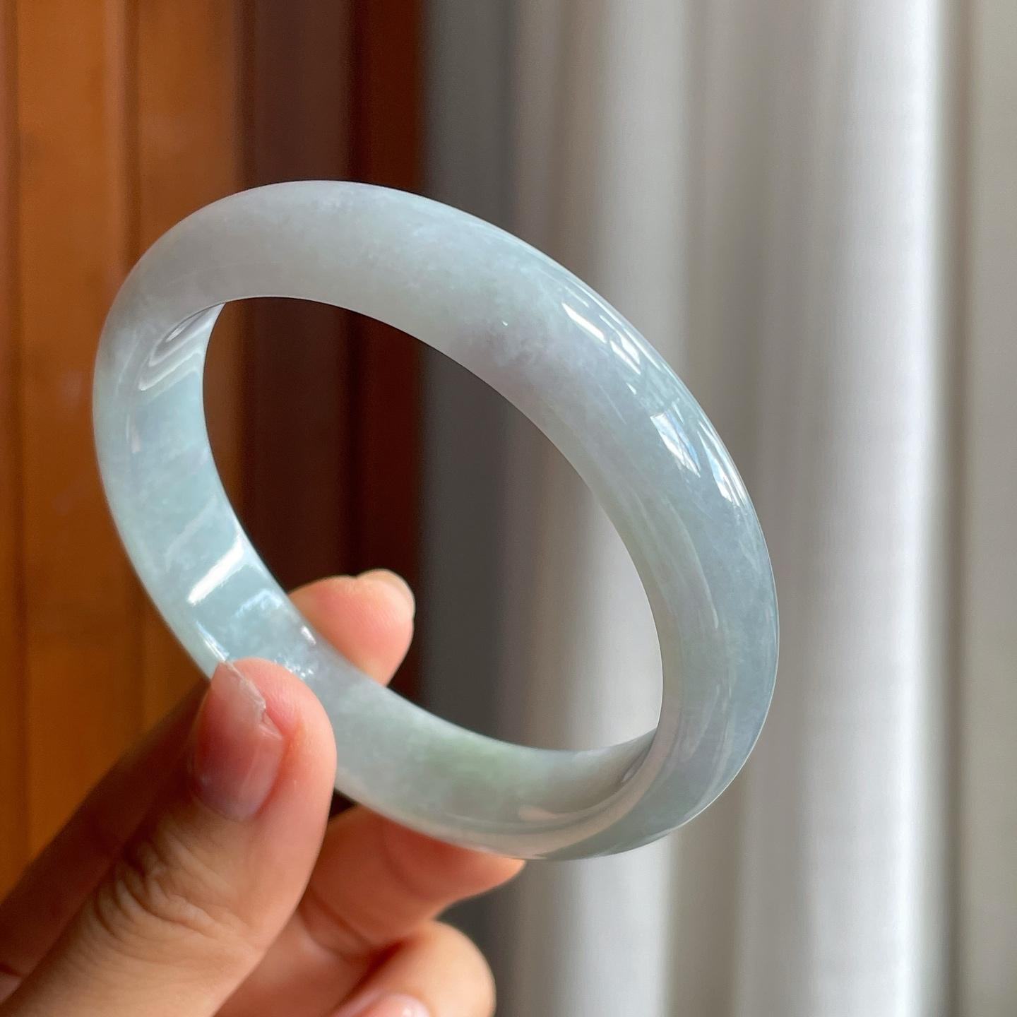 糯冰淡底色翡翠平安镯（59mm）（yc215245）
