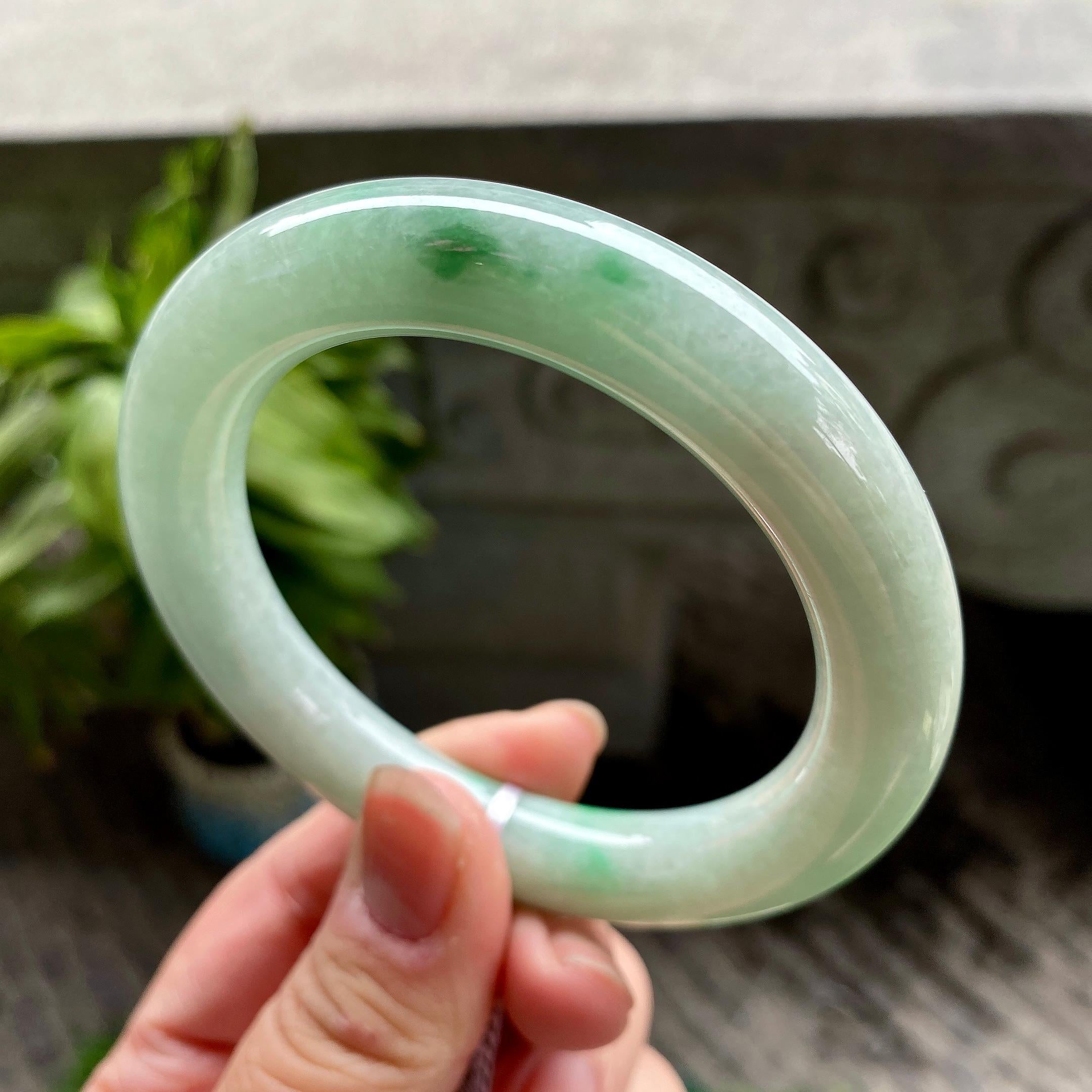 糯种飘翠绿圆条手镯57.5圈口 天然缅甸A货翡翠（yc318376）