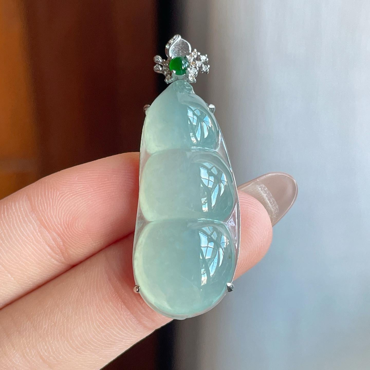 18k金镶冰种蓝晴底翡翠豆子（yc242742）