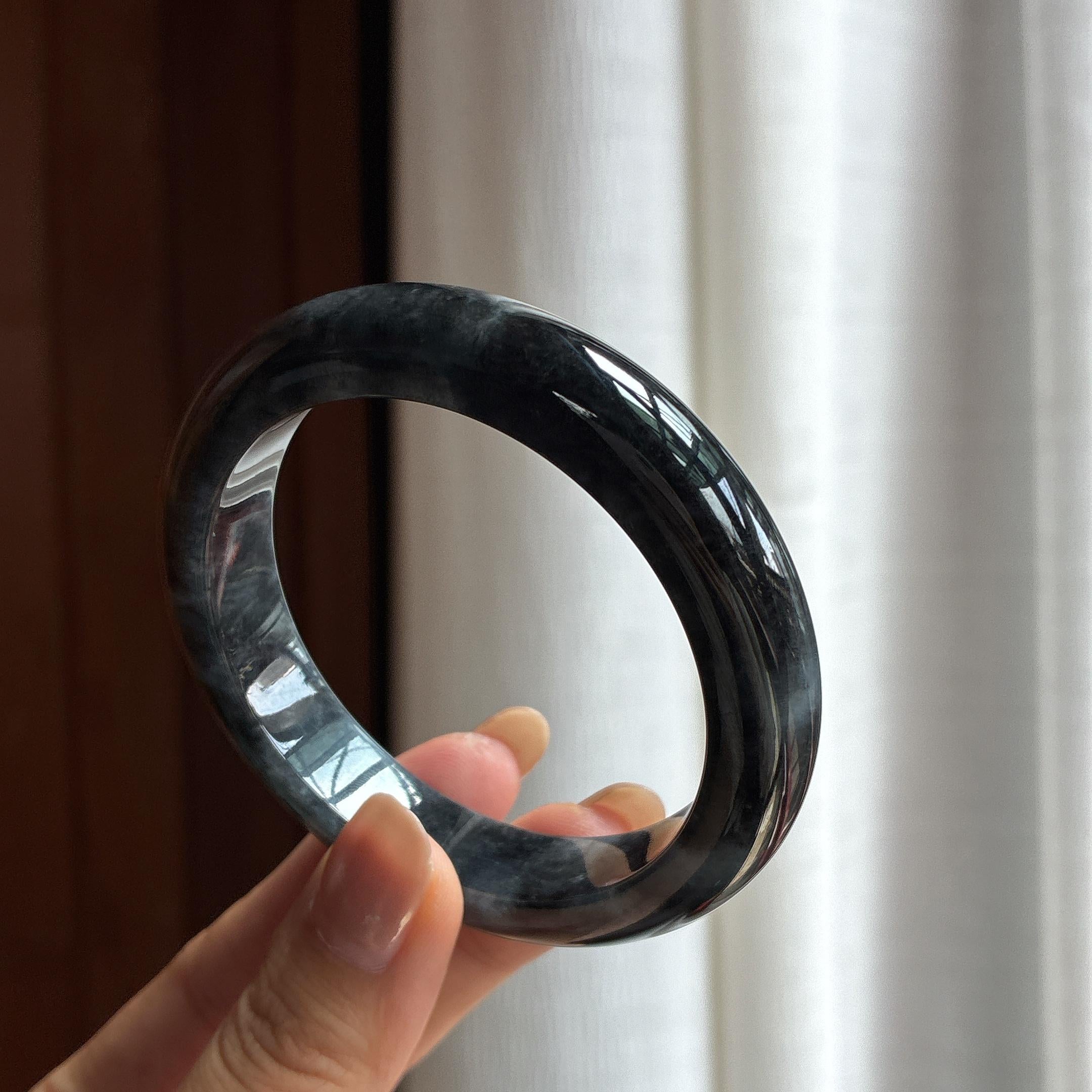 糯冰乌鸡翡翠平安镯（56mm）（yc420255）