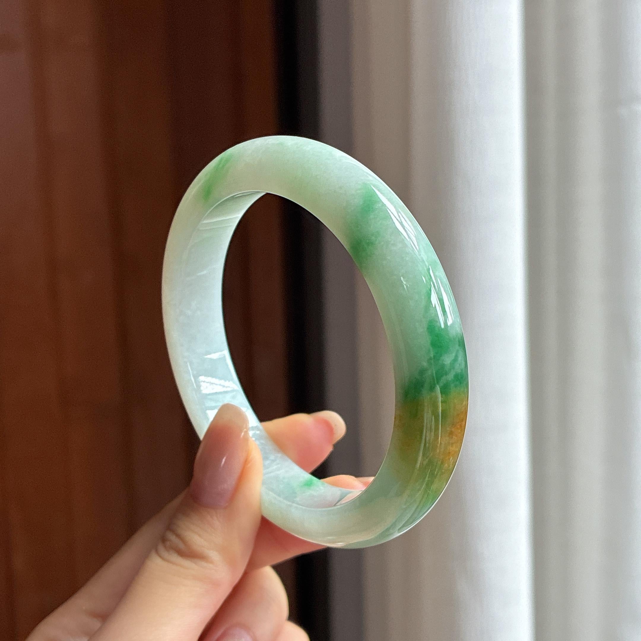 Vòng tay phỉ thúy chính khuyên hòa bình vàng xanh loại hạt mịn miệng lớn 59 khuyên Phỉ thúy A Miến Điện tự nhiên (yc450484)