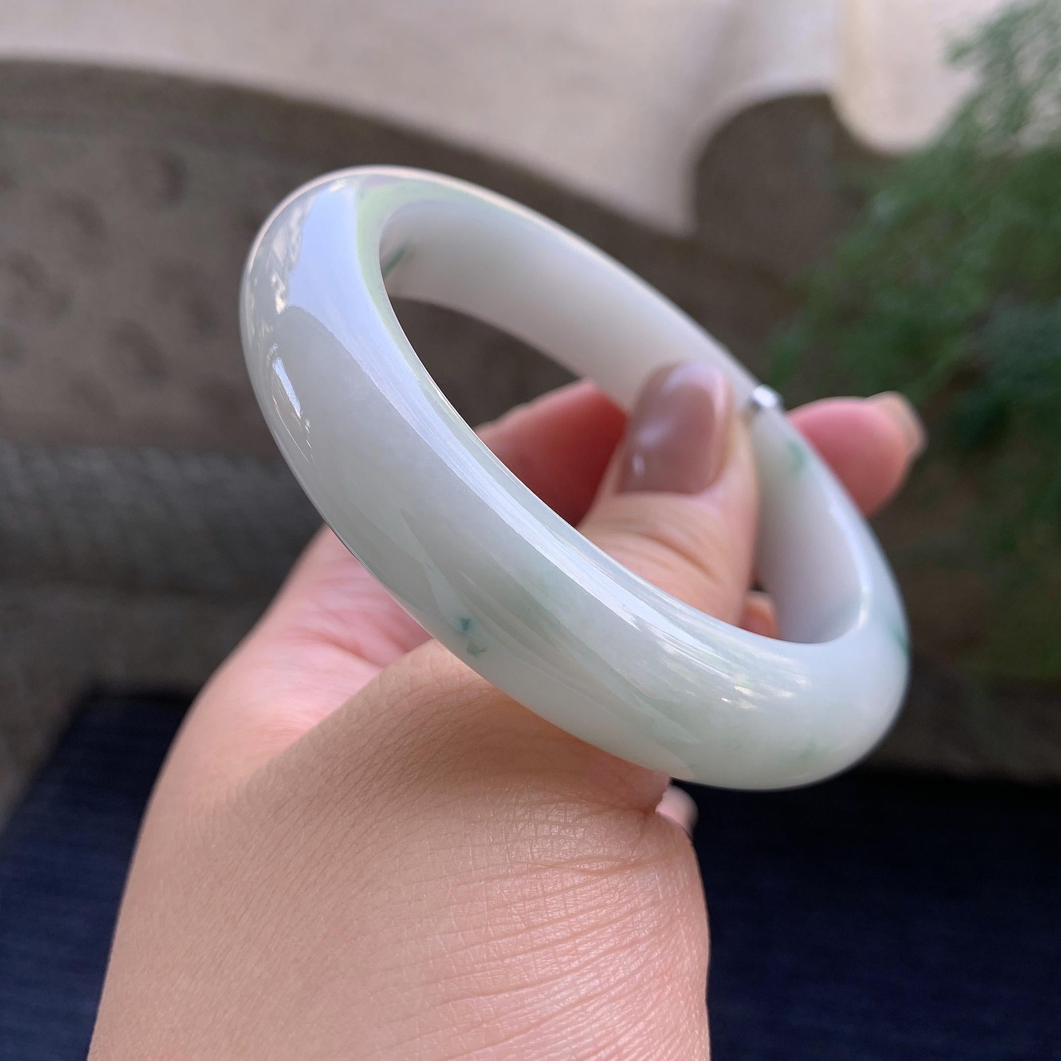 细糯种飘蓝花正圈平安镯  56圈口 天然缅甸A货翡翠（yc400181）
