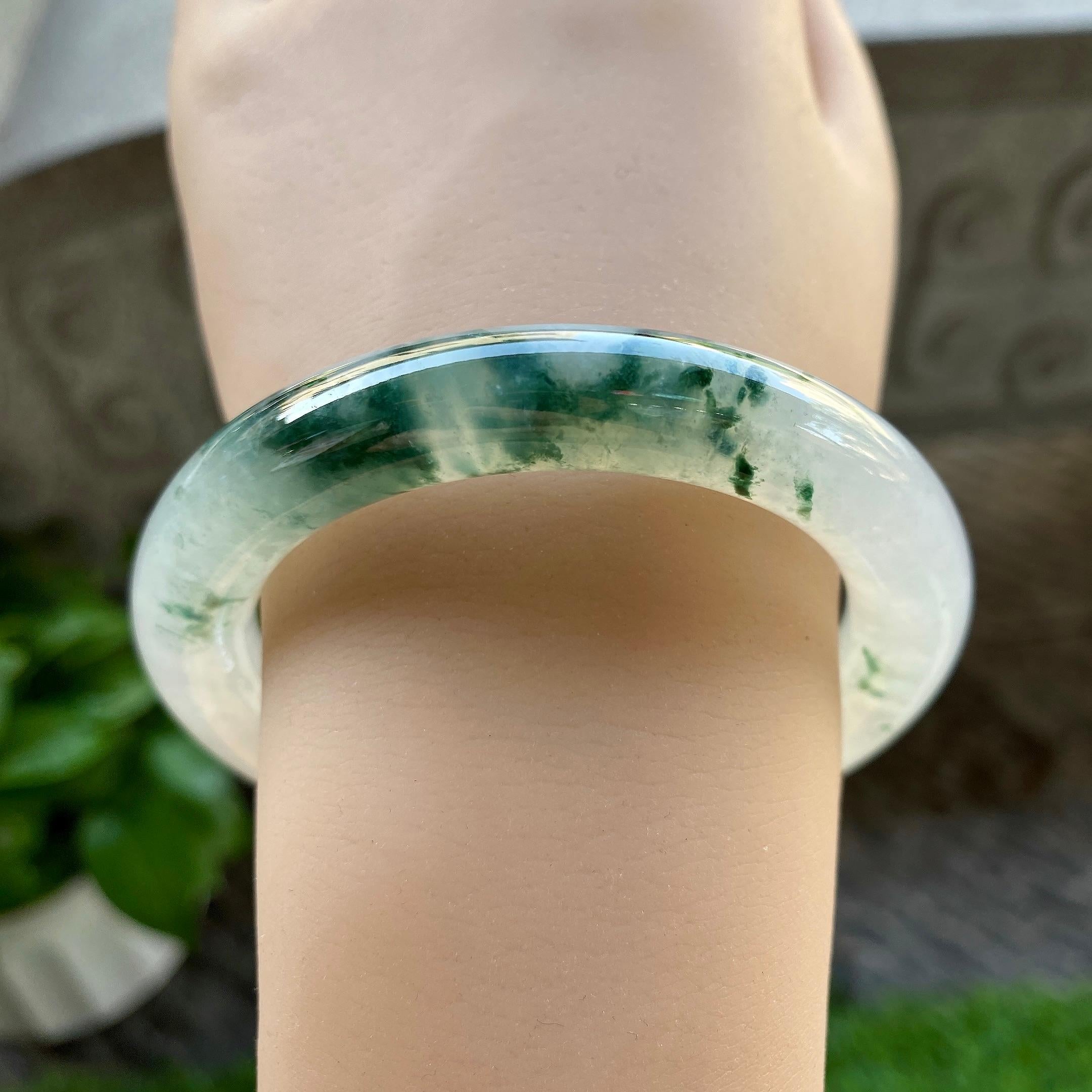 糯冰种飘花圆条手镯（54.7mm）（yc304783）