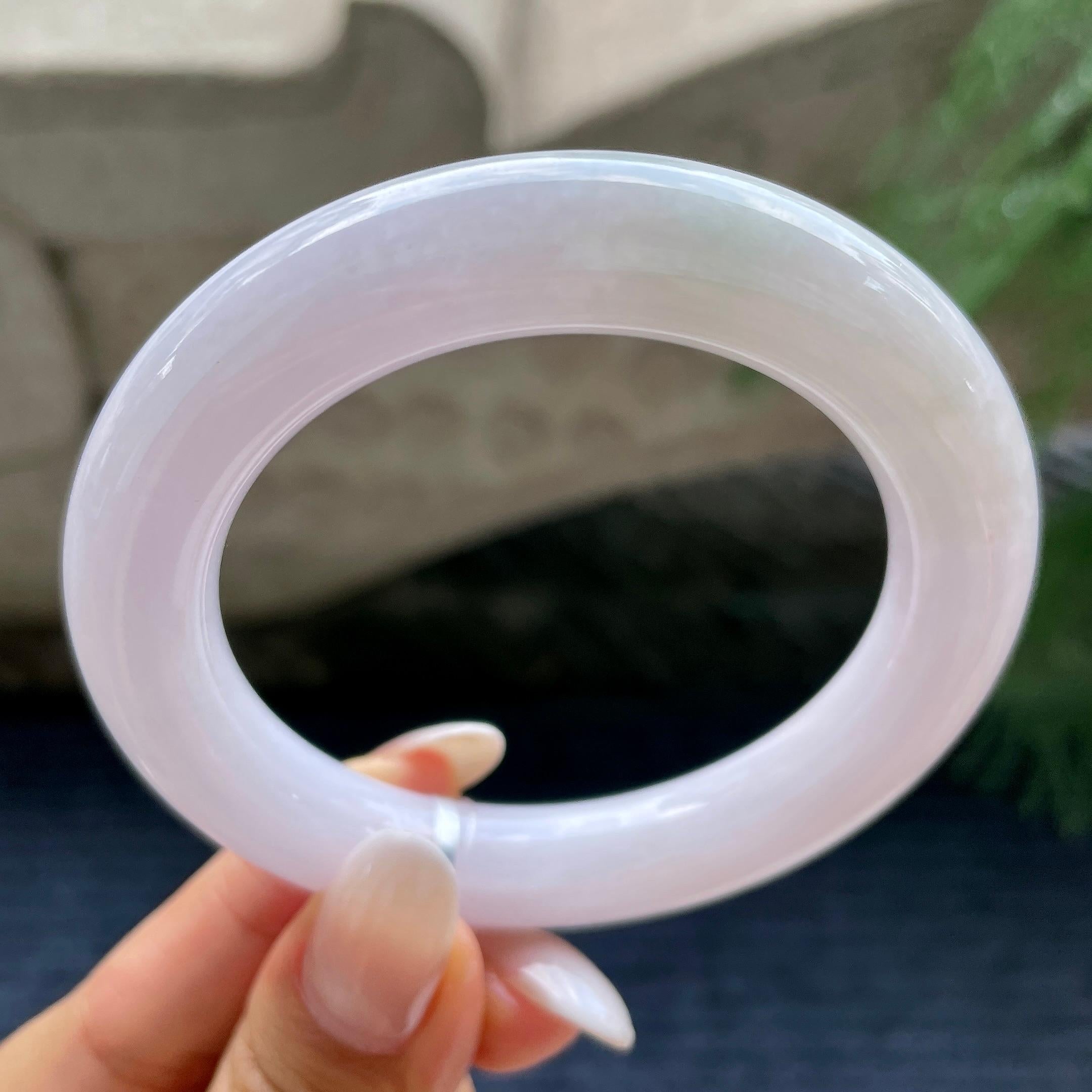 细糯种带底色圆条手镯55.3圈     天然缅甸A货翡翠（yc416463）