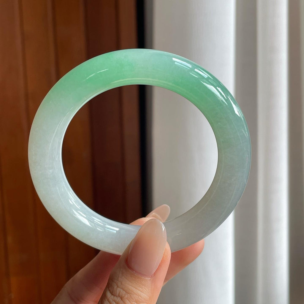 糯冰带色圆条翡翠手镯（58mm）（yc238188）